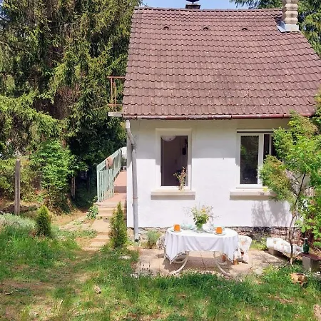 Gesztenyes Backpackers Lejlighed *